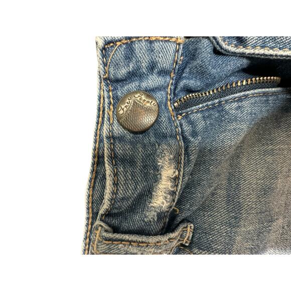 Free People Distressed Jean Shorts Size 28 - Picture 2 of 4